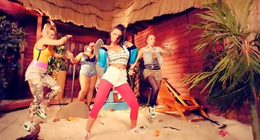 phim sex o che Cô liếm mông Của O GraEn phim sex người và thú Gra và lấy kiêm trong âm hộ của cô.