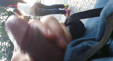 xxx sex toy Một người đàn ông hai phụ nữ: Aria và lise pussy sex co noi dung phải đối mặt với dicks.